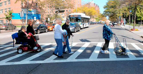 STAR - photo seniors xing street STAR - photo seniors xing street